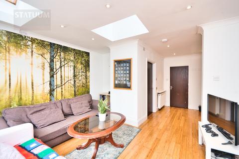 4 bedroom terraced house to rent, Harringay Road, Turnpike Lane, Harringay, London, N15