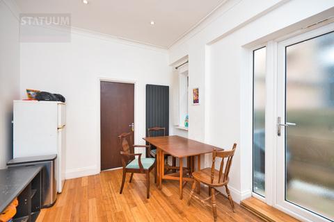 4 bedroom terraced house to rent, Harringay Road, Turnpike Lane, Harringay, London, N15