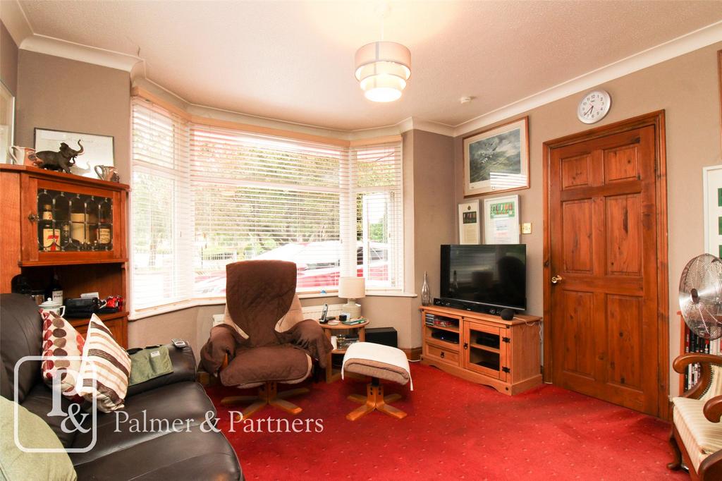 Turner Road, Colchester, Essex, CO4 3 bed bungalow £400,000