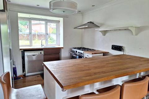 4 Ruislip Close, Oldham, OL8 2JN