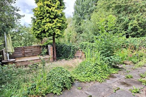 4 Ruislip Close, Oldham, OL8 2JN