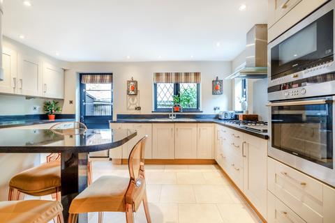 4 bedroom detached house for sale, Stanley Hill Avenue, Amersham