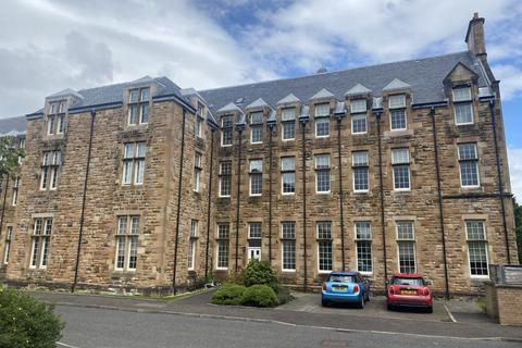 3 bedroom flat to rent, Parklands Oval, Crookston, Glasgow, G53