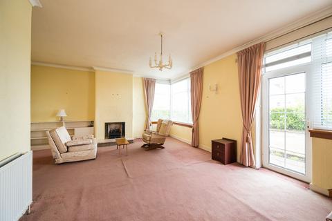 19 Silverknowes Road, Edinburgh, EH4 5LJ