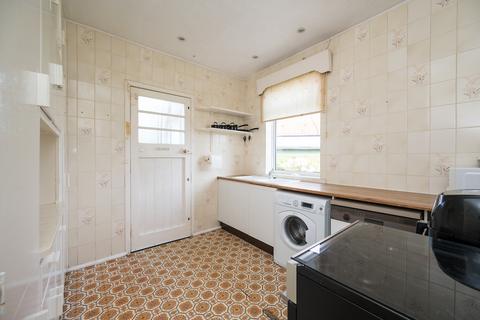 19 Silverknowes Road, Edinburgh, EH4 5LJ
