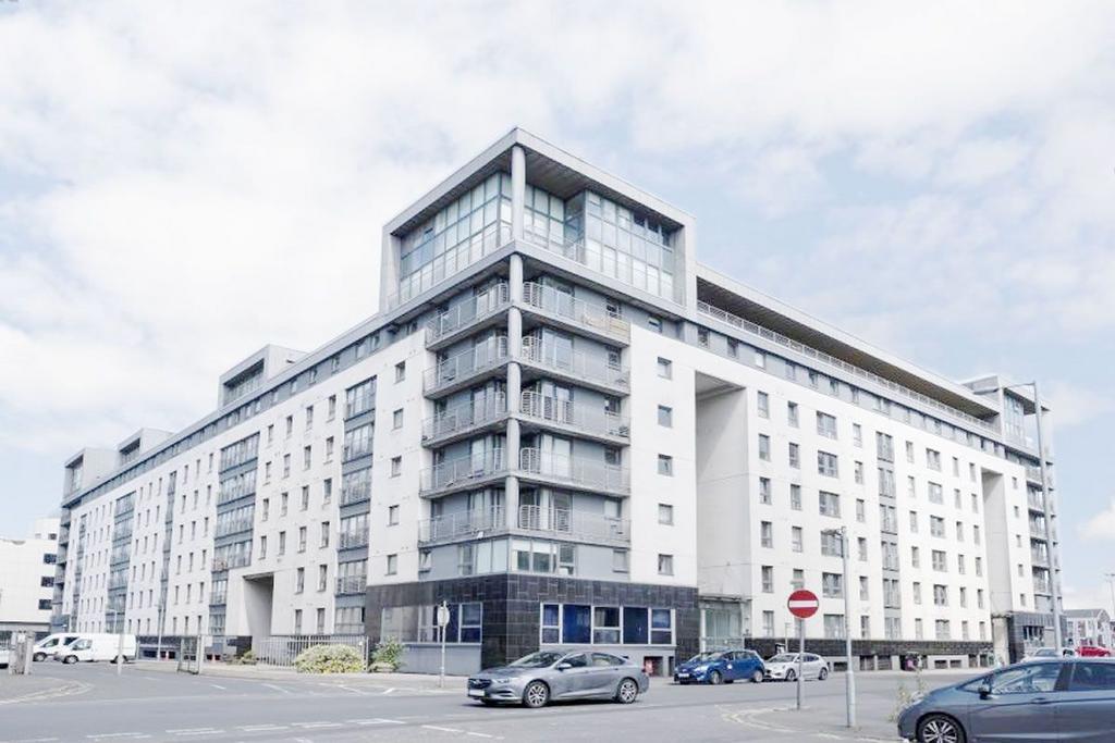 Wallace Street, Apartment 033... 2 bed flat £95,000