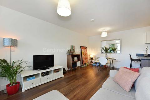 1 bedroom apartment to rent, Skyline House, Dickens Yard, Ealing W5