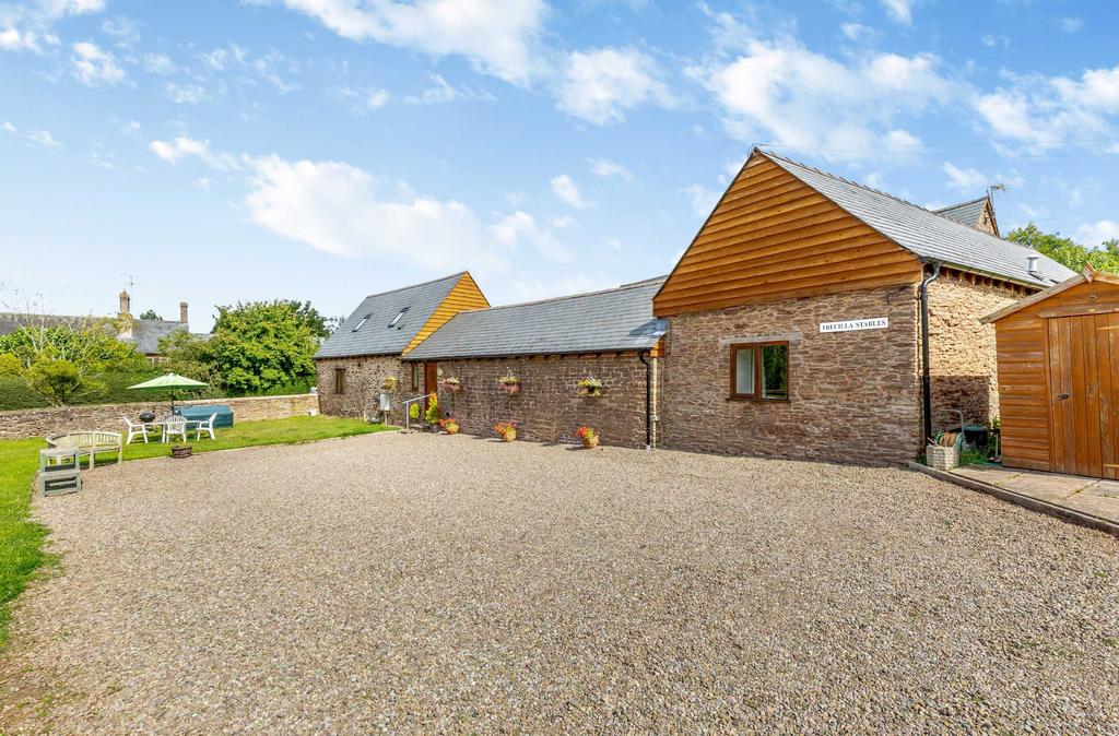 Ross on Wye 2 bed detached house for sale £595,000