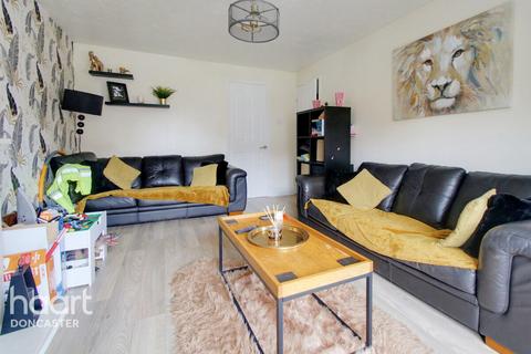27 Lords Close, Edlington, Doncaster, DN12 1SE