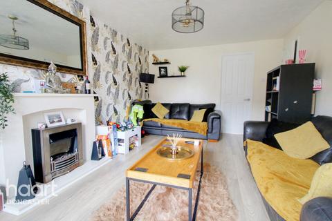 27 Lords Close, Edlington, Doncaster, DN12 1SE