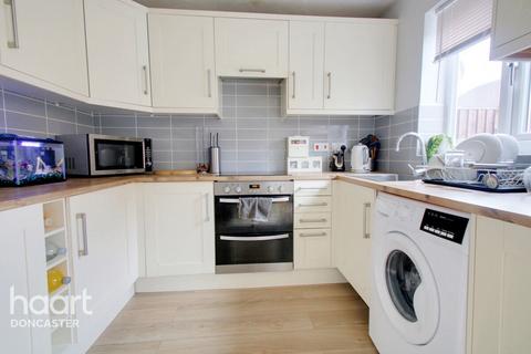27 Lords Close, Edlington, Doncaster, DN12 1SE