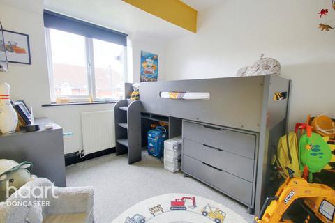 27 Lords Close, Edlington, Doncaster, DN12 1SE