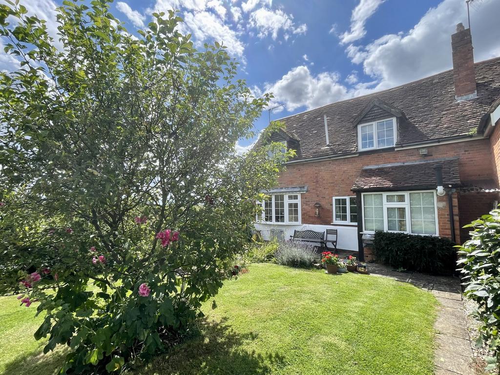Snitterfield Road, Bearley, Stratford upon Avon CV37 2 bed end of