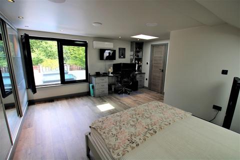 81 Harrow Way, Watford, WD19 5EH