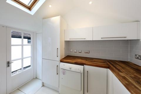 37 Wycombe End, Beaconsfield, HP9 1LZ
