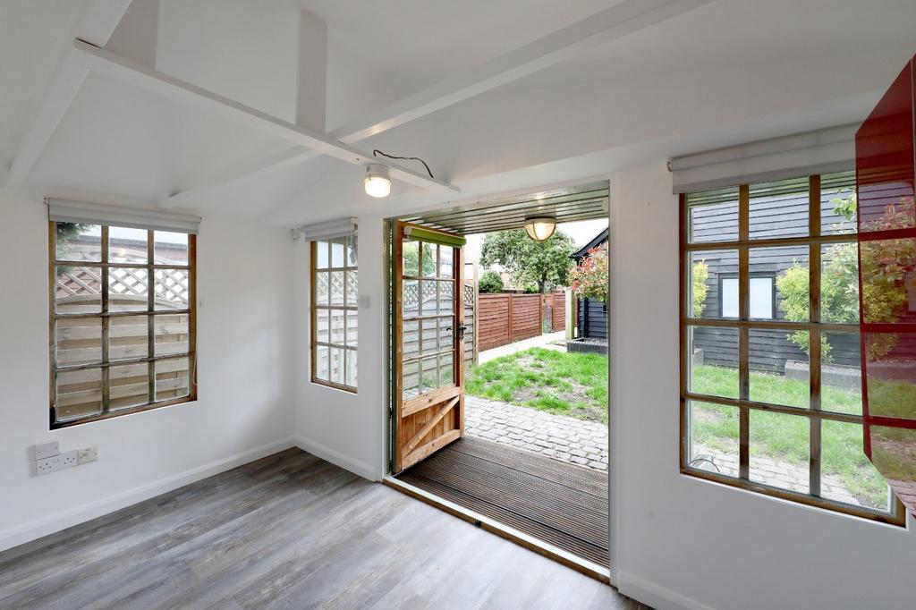 Summer House/Office