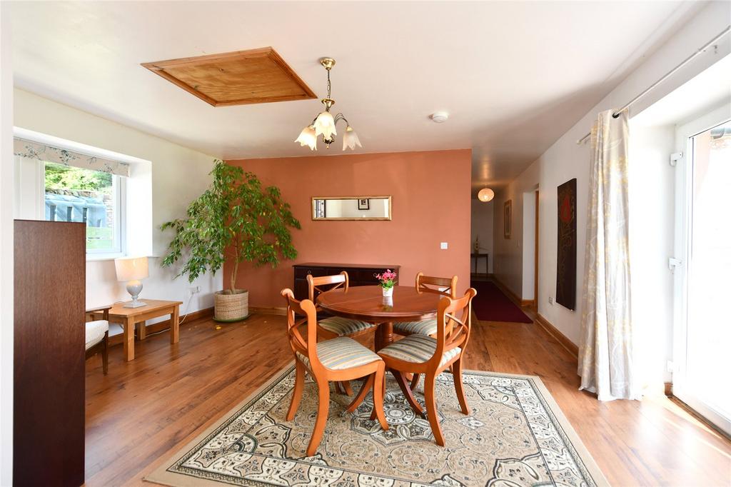 Cottage Dining Area