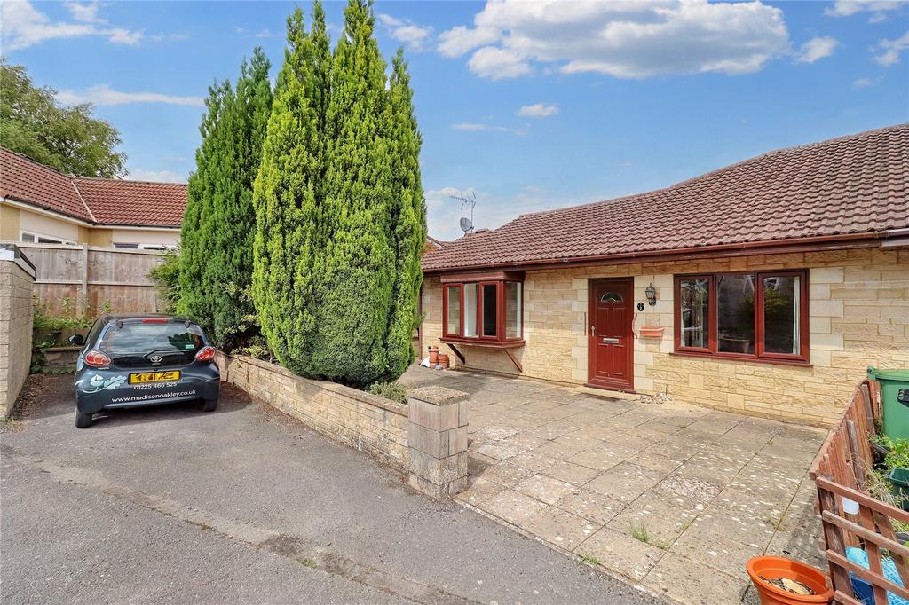 Briars Court, The Hollow, Bath, BA2 3 bed bungalow £325,000