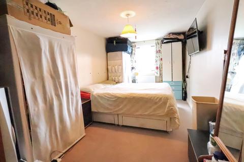 18 Woburn Close, London, SE28 8QZ
