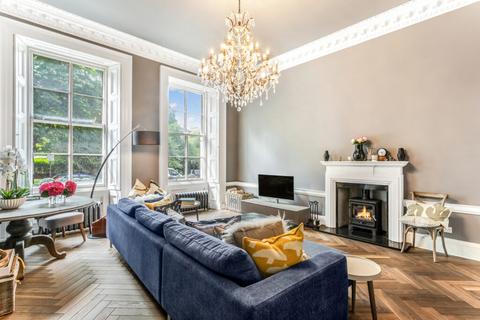 16/1 Clarendon Crescent, Edinburgh, EH4 1PU