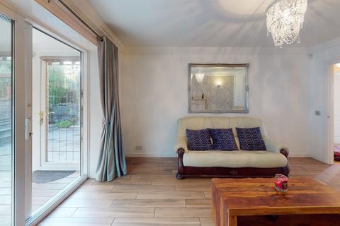 196 Beaconside, South Shields, NE34 7PU