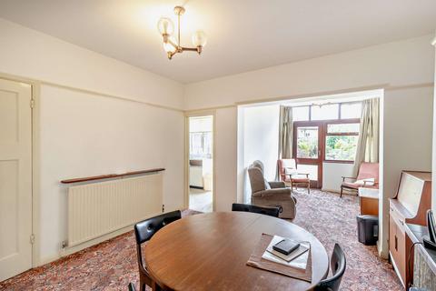 17 Wimborne Drive, Pinner, HA5 1NH