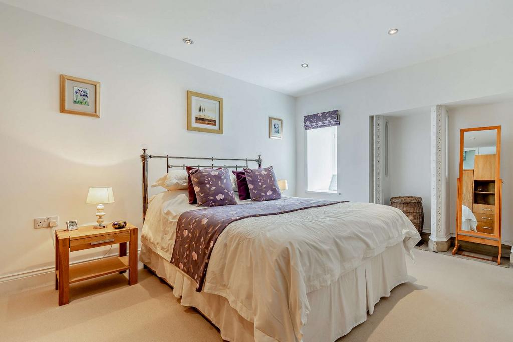 Principal bedroom