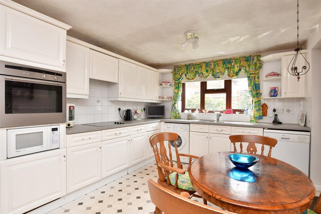 Kitchen / Breakfast Room