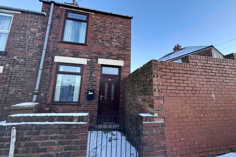 2 bedroom end of terrace house to rent, Roscoe Street, St. Helens