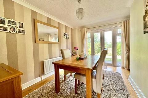 4 bedroom detached house for sale, Lowther Close, Eastbourne, East Sussex, BN23