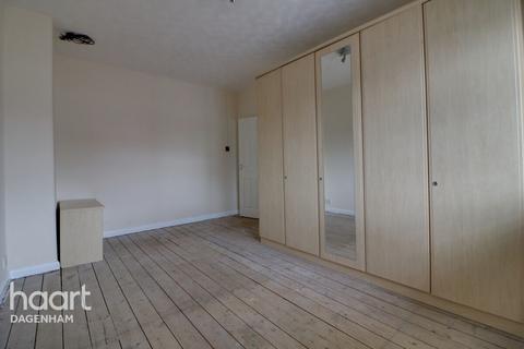 23 Heathway, Dagenham, RM9 6BG