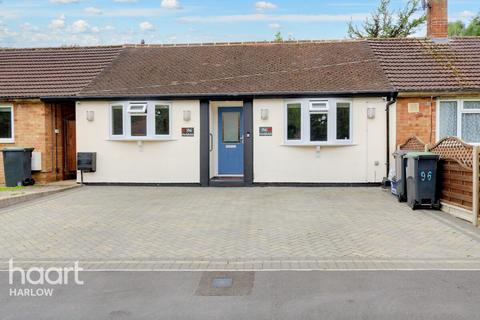 2 bedroom bungalow for sale, Parkfields, Harlow