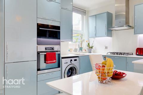 28 Amethyst Road, London, E15 2BE