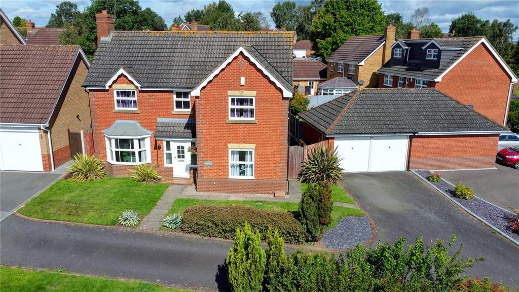 St. Andrews Way, Bromsgrove, Worcestershire, B61 4 bed detached house