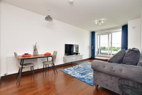 1 bedroom apartment for sale, Queens Road, East Grinstead, West Sussex