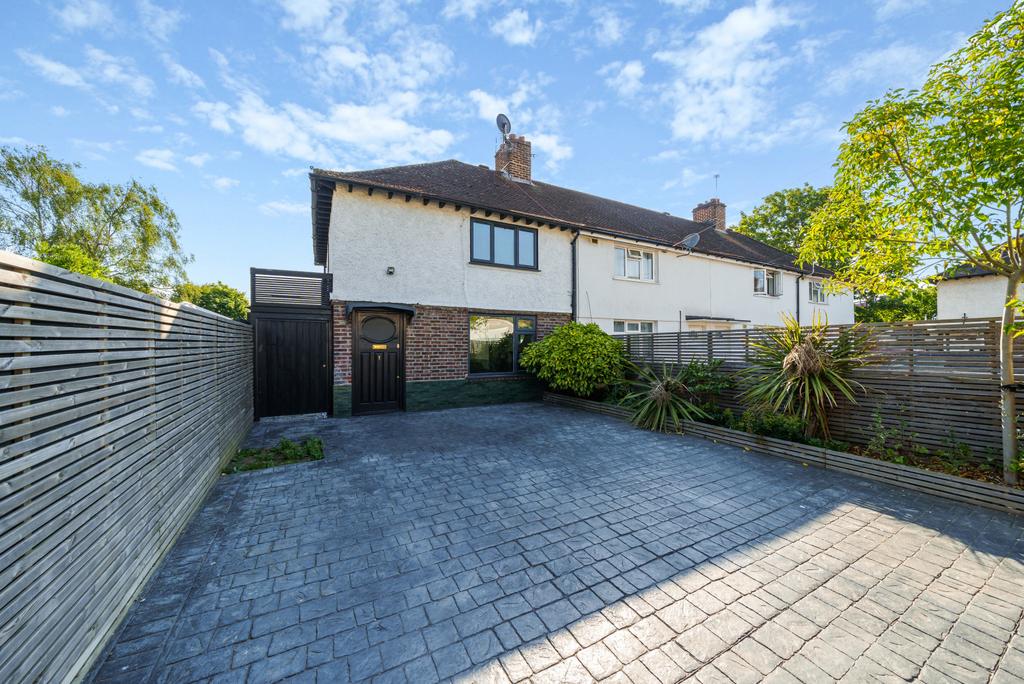 Charter Square, Kingston Upon Thames, KT1 3 bed end of terrace house