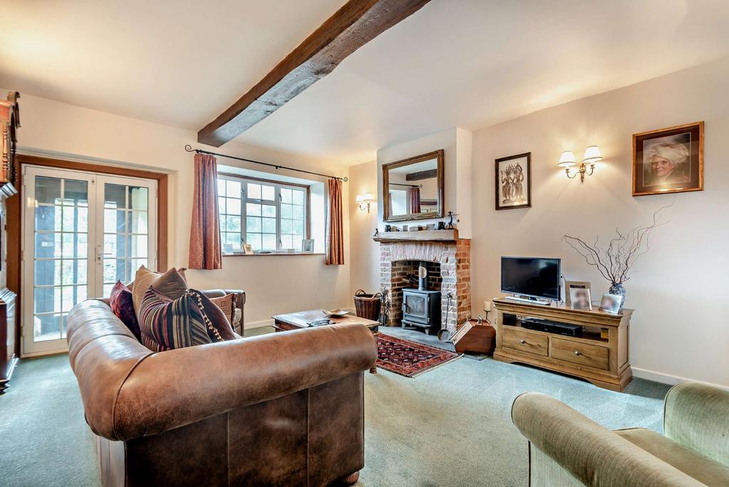 Titchfield Lane, Wickham, Fareham, Hampshire 3 bed semidetached house