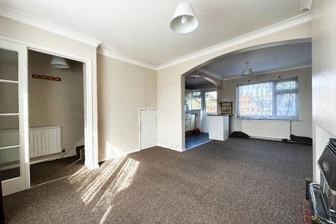 92 Grange Road, Romford, RM3 7EA