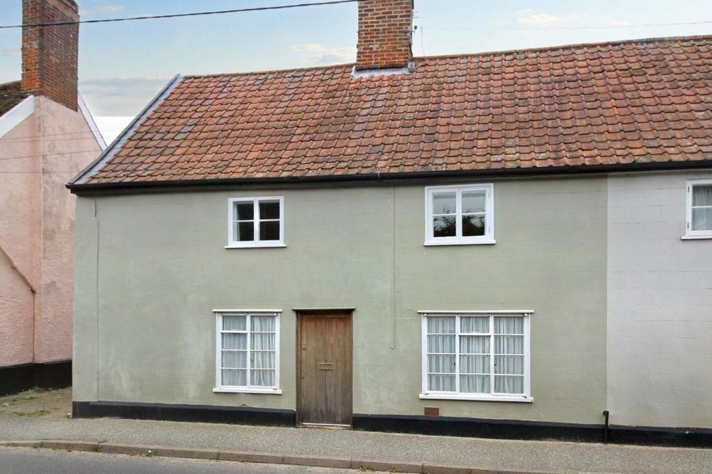 Hacheston, Near Framlingham, Suffolk 3 bed semidetached house for sale