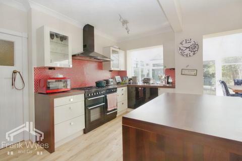 3 bedroom semi-detached house for sale, 1 Chatham Avenue