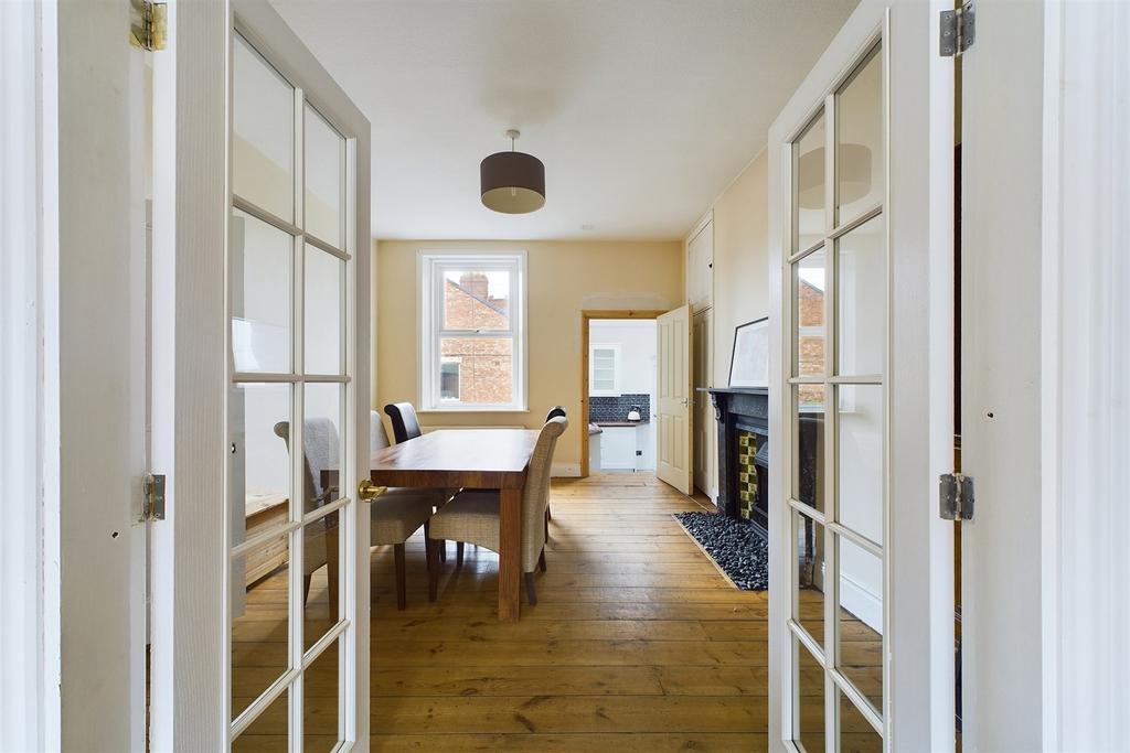 Apartment in Newcastle Upon Tyne - View 5