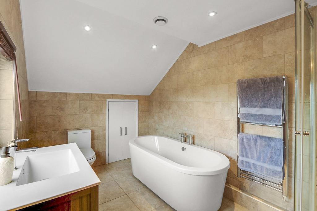 Bedroom 1 En-suite