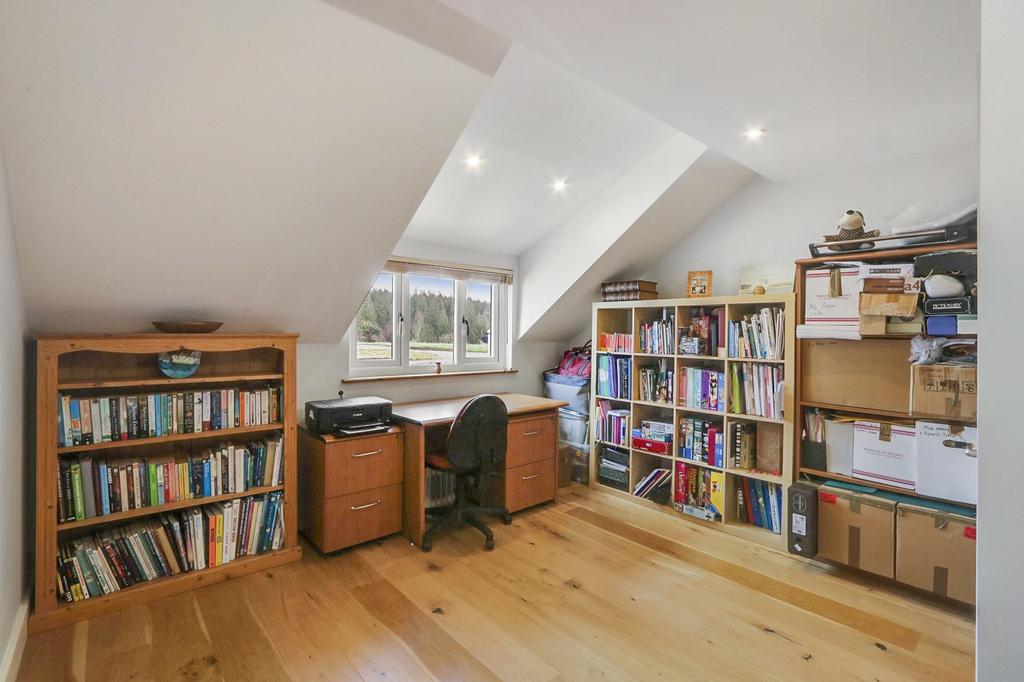 Bedroom 4 / Study