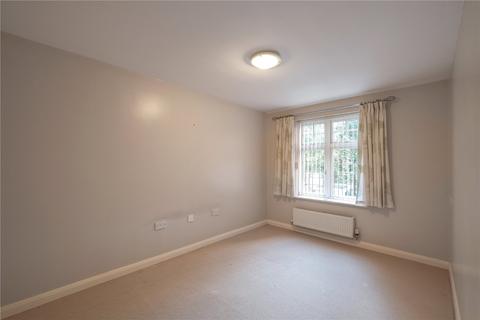 2 bedroom flat to rent, St. Peters Close, Bromsgrove, Worcestershire, B61