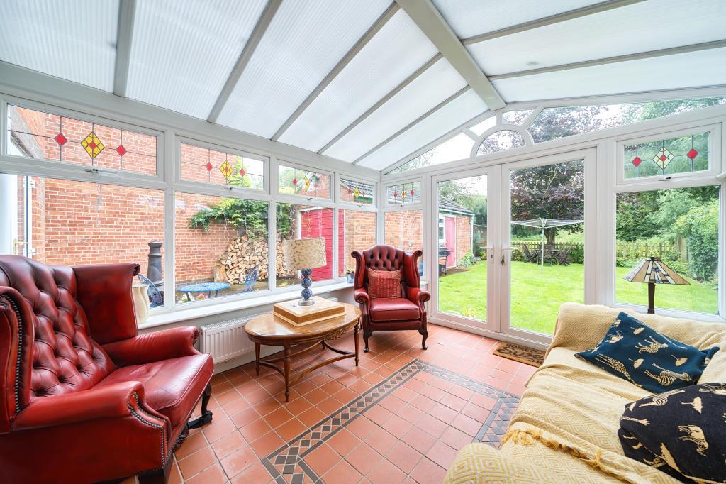 Chalgrove, Oxfordshire, OX44 4 bed detached house for sale £550,000