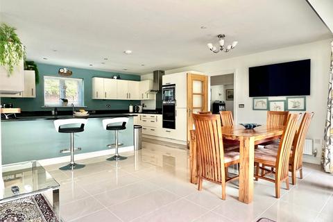 4 bedroom detached house for sale - Manor Road, Milford on Sea, Lymington, Hampshire, SO41