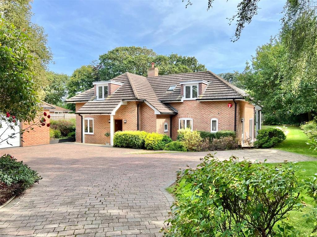 Manor Road, Milford on Sea... 4 bed detached house for sale £1,395,000