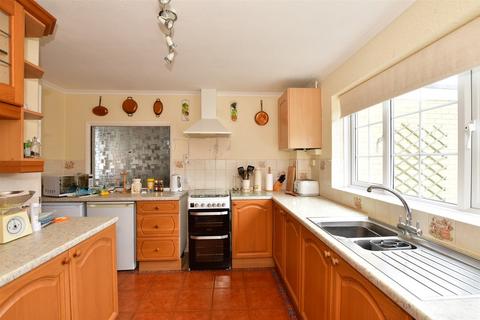 1 Delacourt Close, Cliffsend, Ramsgate, CT12 5LG