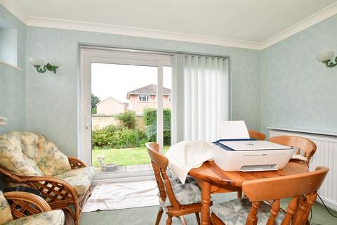 1 Delacourt Close, Cliffsend, Ramsgate, CT12 5LG
