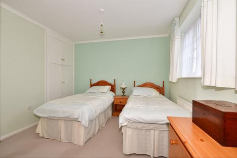 1 Delacourt Close, Cliffsend, Ramsgate, CT12 5LG